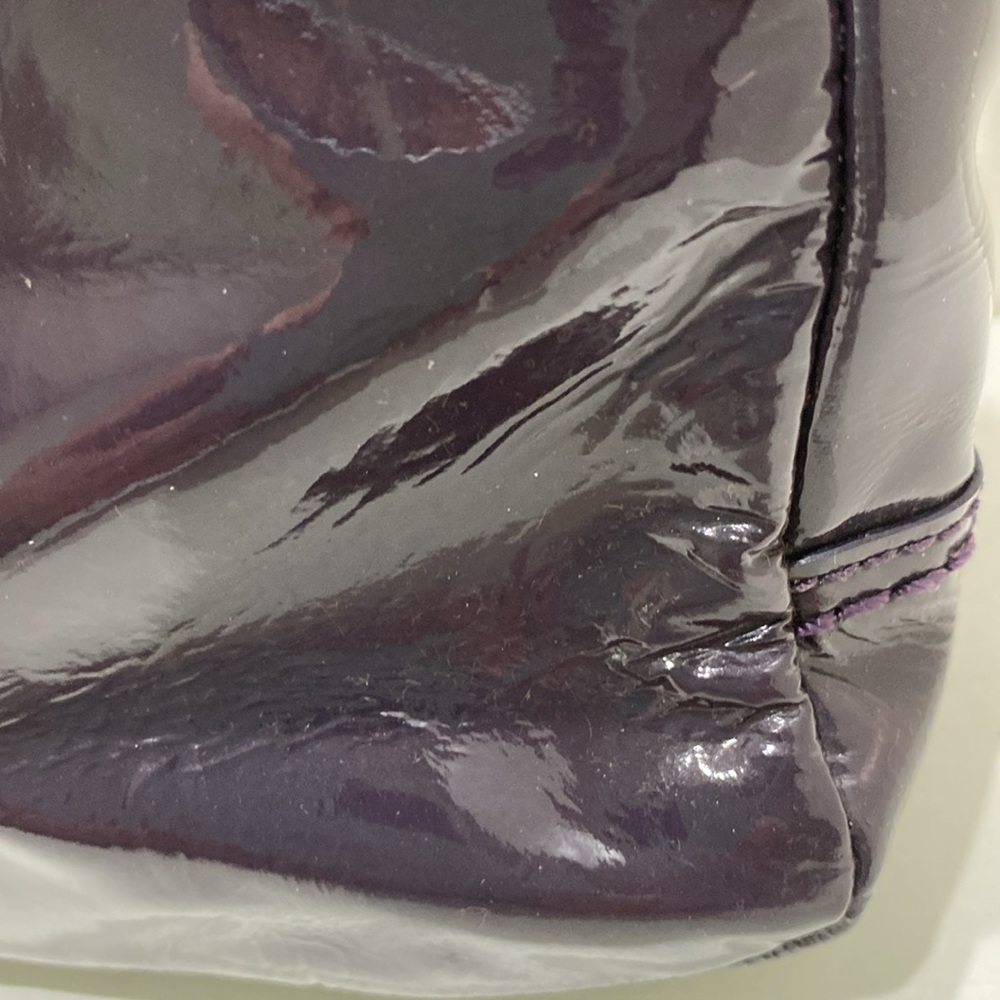 COACH (# Z17205) Purple Patent Leather Shoulder Bag - Picture 10 of 15